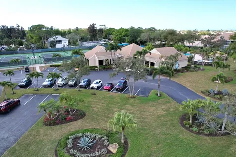 204 Carriage House Lane Nokomis FL 34275