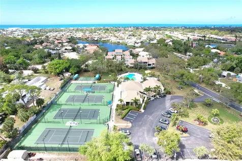 204 Carriage House Lane Nokomis FL 34275