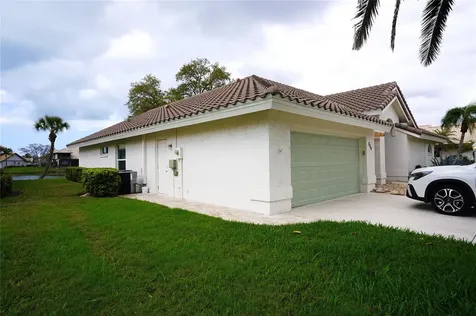 204 Carriage House Lane Nokomis FL 34275