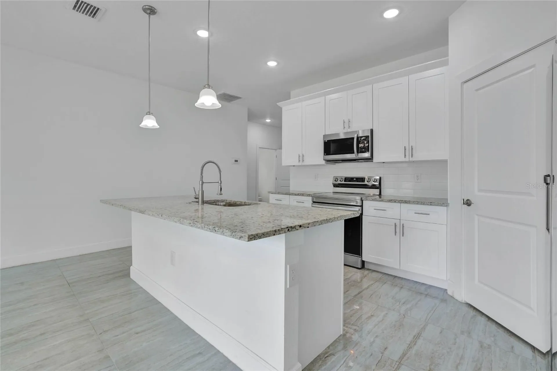 113 W Redding Street Davenport FL 33837
