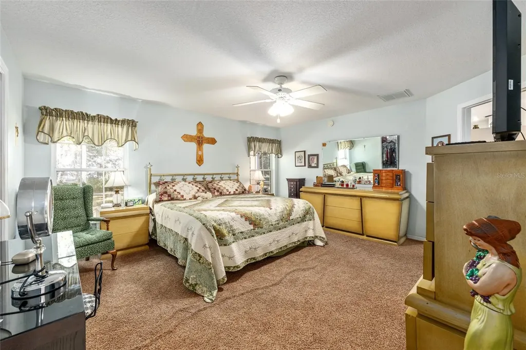10090 SW 78th Court Ocala FL 34476