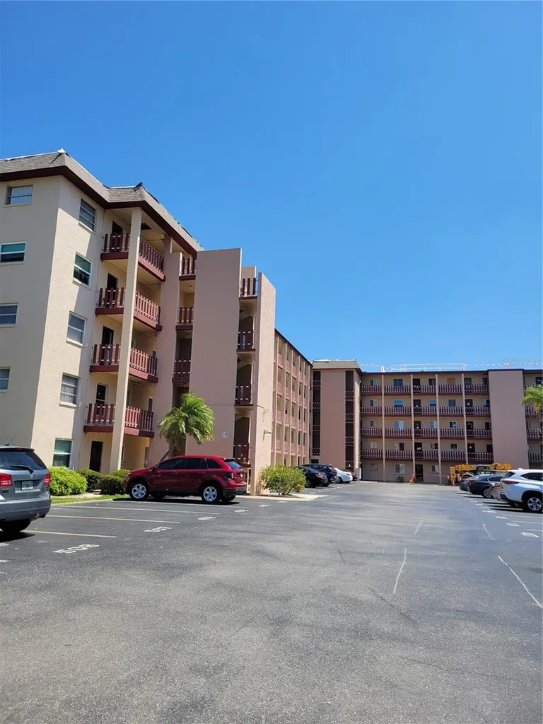 4079 Lake Bayshore Drive Bradenton FL 34205