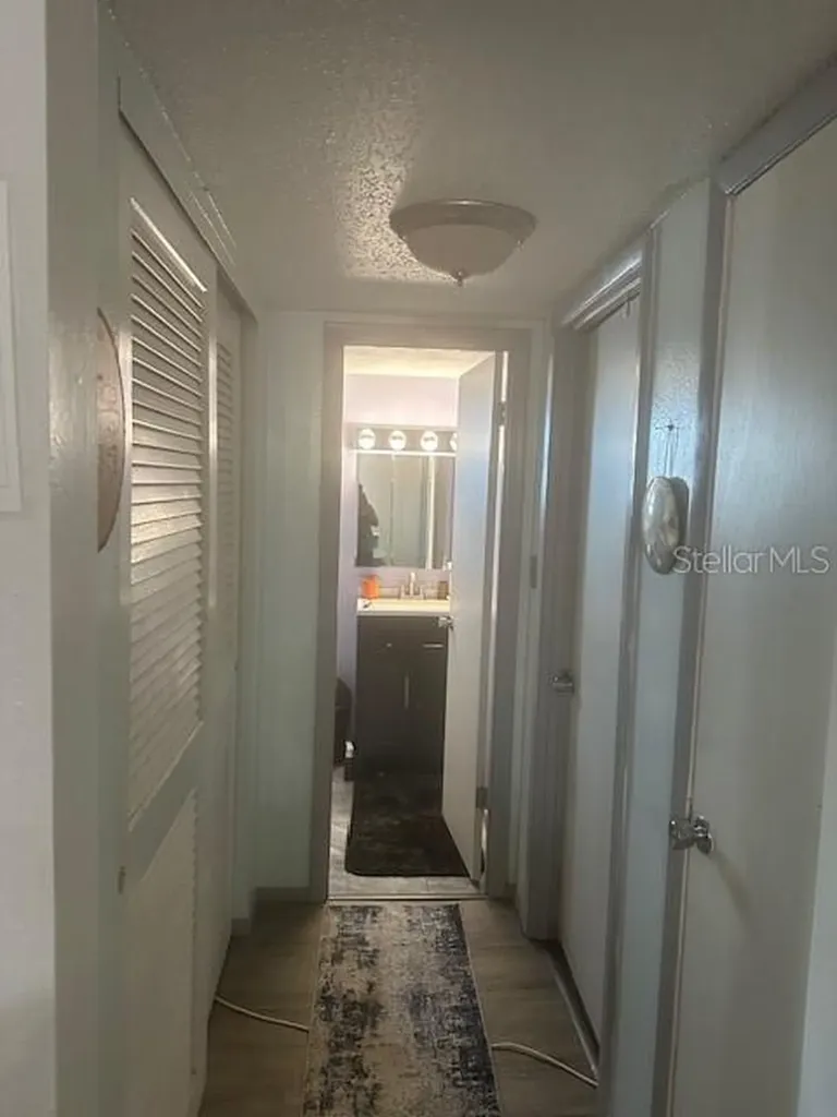 4079 Lake Bayshore Drive Bradenton FL 34205