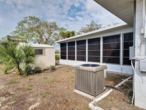 25 Hillcrest Drive Englewood FL 34223