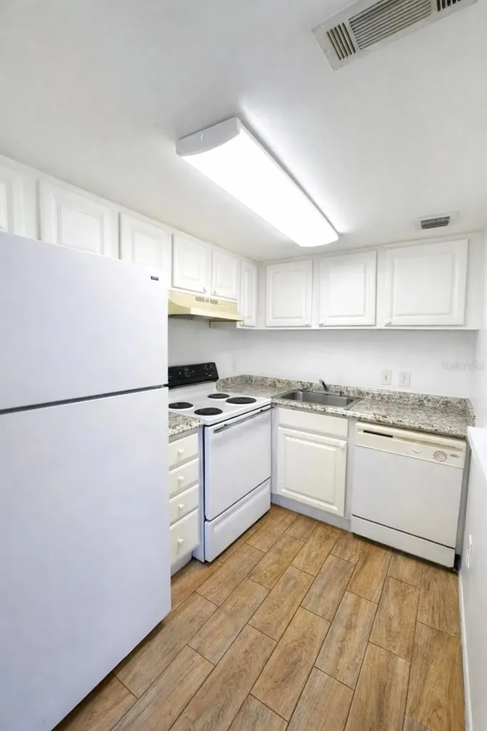 2505 N Alafaya Trail Orlando FL 32826