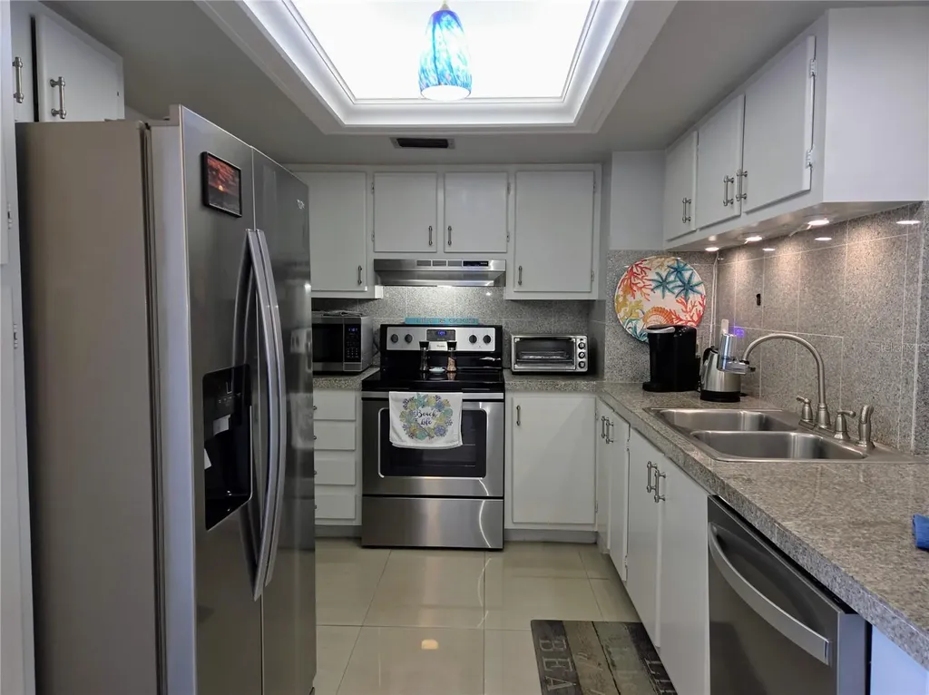 285 107th Avenue Treasure Island FL 33706