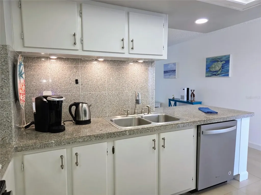285 107th Avenue Treasure Island FL 33706