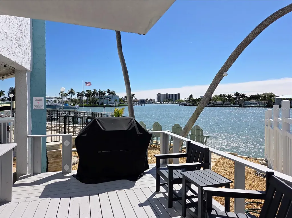 285 107th Avenue Treasure Island FL 33706
