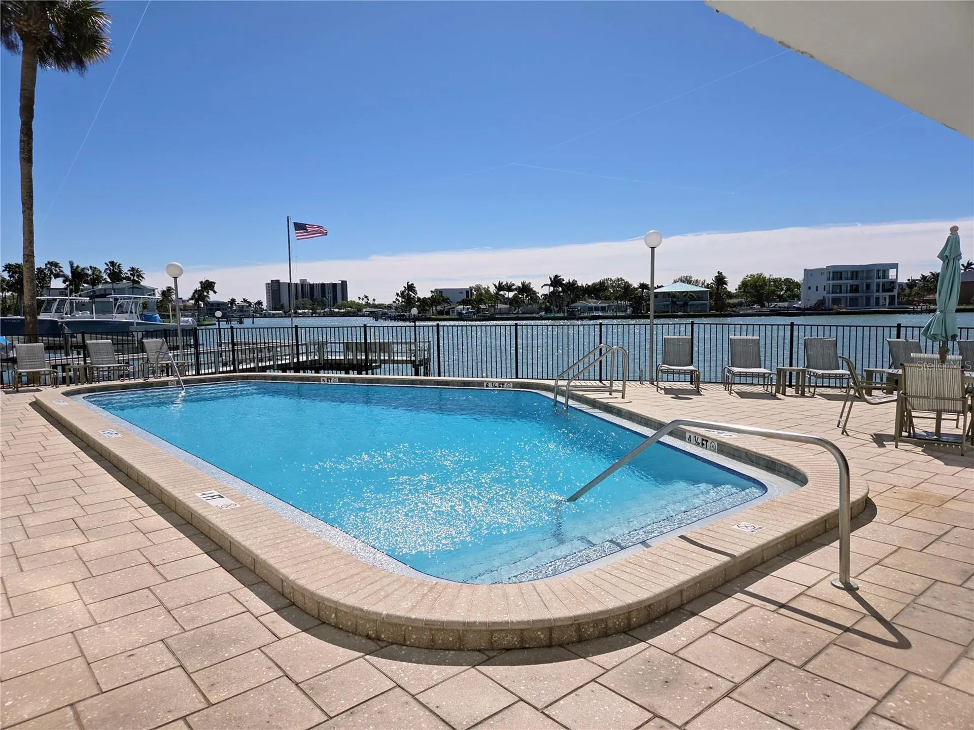 285 107th Avenue Treasure Island FL 33706