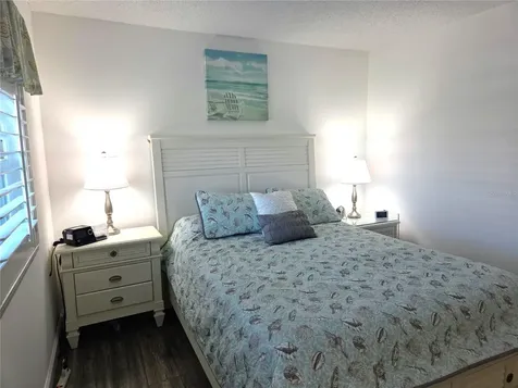 285 107th Avenue Treasure Island FL 33706