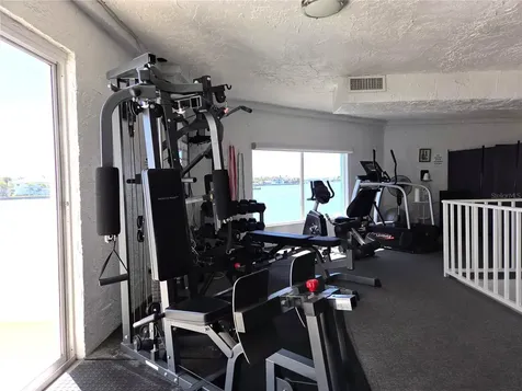 285 107th Avenue Treasure Island FL 33706