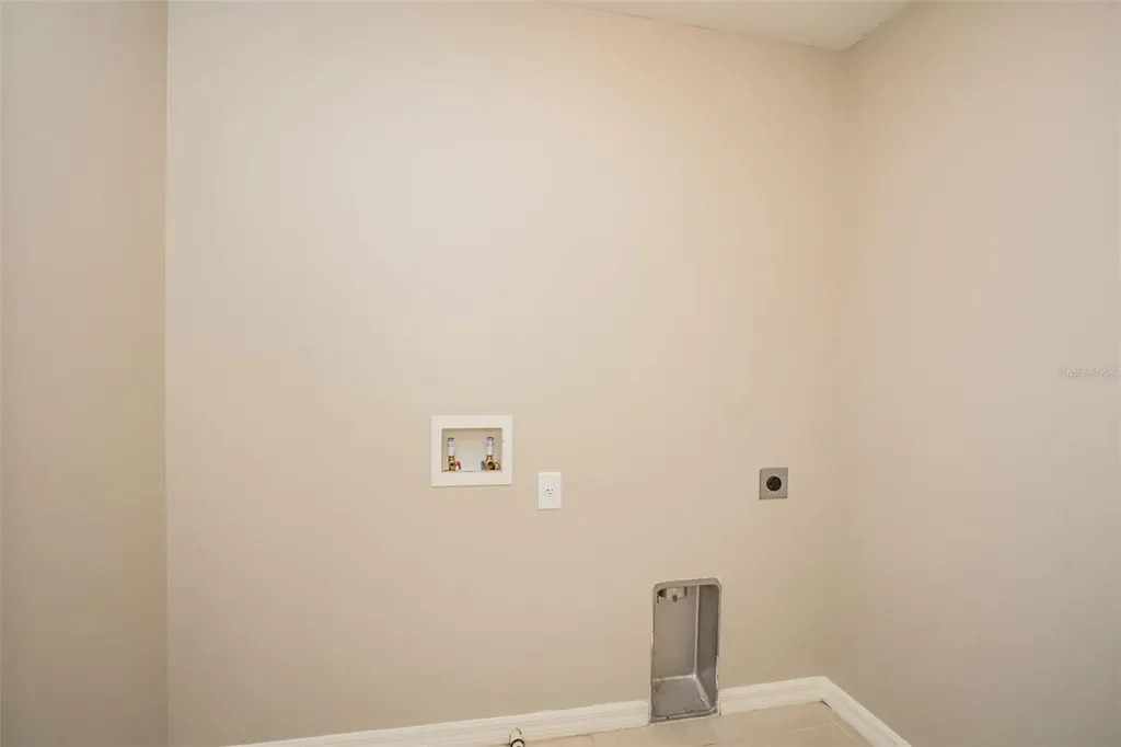10406 Berryessa Avenue Riverview FL 33578