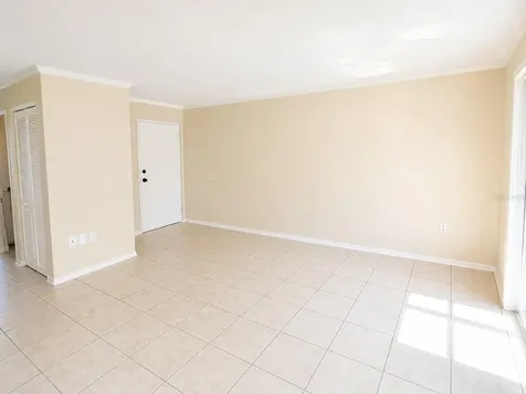 1044 82nd Terrace N St Petersburg FL 33702