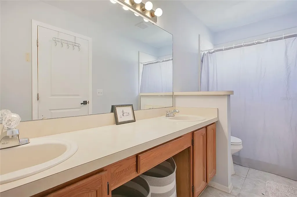 1223 Lacey Oak Drive Apopka FL 32703