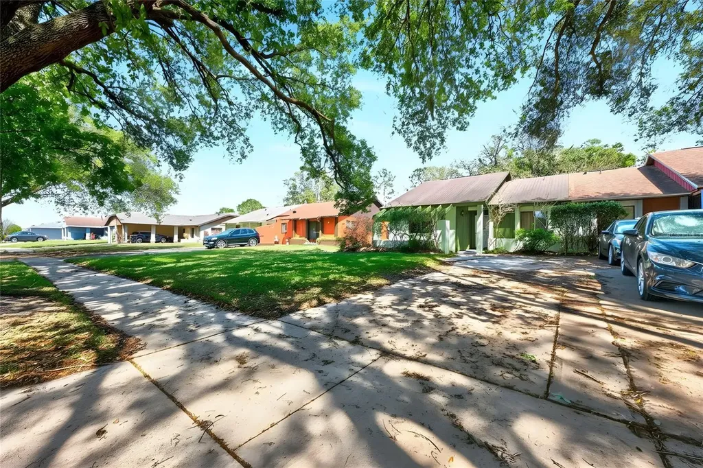 5433 Pinetrail Way Orlando FL 32822