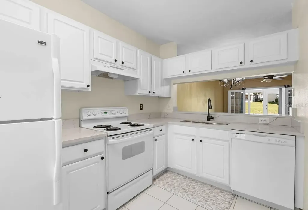 2411 Lake Woodberry Circle Brandon FL 33510