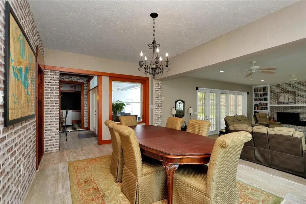 405 Lakeshore Drive Leesburg FL 34748
