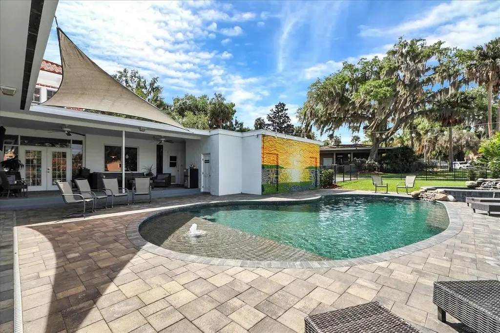 405 Lakeshore Drive Leesburg FL 34748
