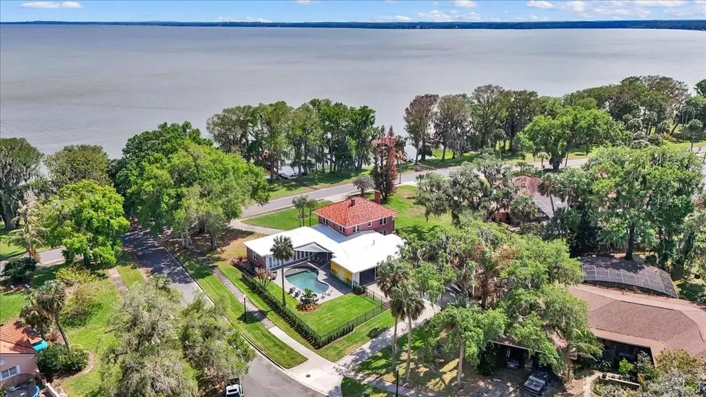 405 Lakeshore Drive Leesburg FL 34748
