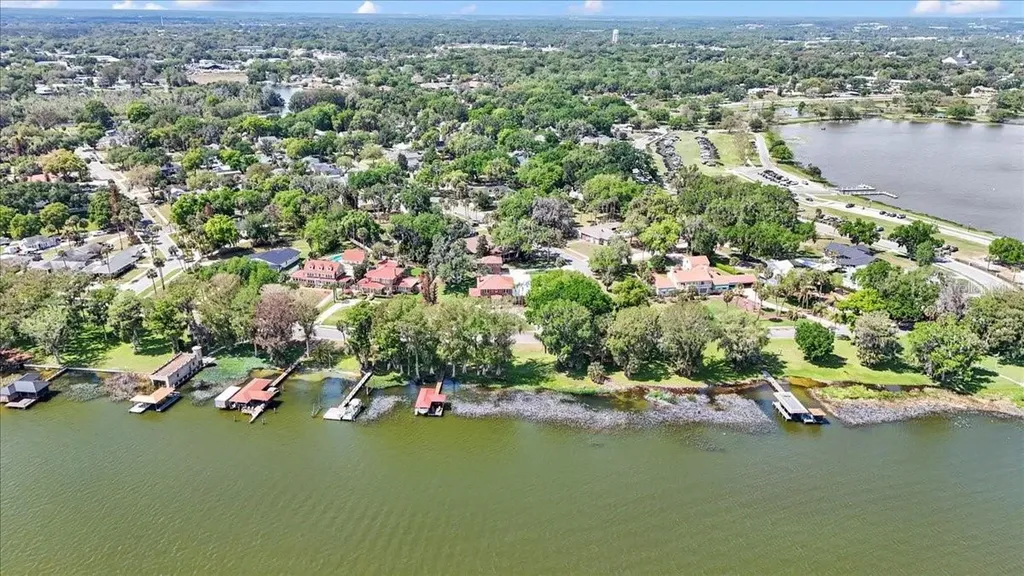 405 Lakeshore Drive Leesburg FL 34748