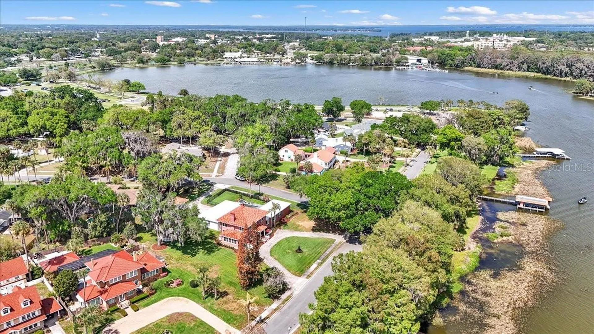405 Lakeshore Drive Leesburg FL 34748