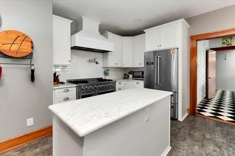 405 Lakeshore Drive Leesburg FL 34748