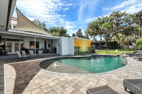 405 Lakeshore Drive Leesburg FL 34748