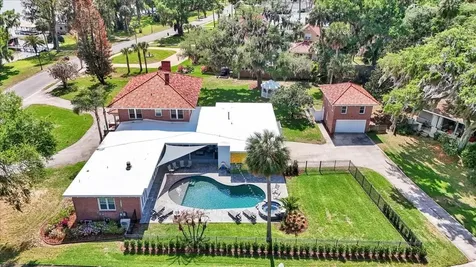 405 Lakeshore Drive Leesburg FL 34748