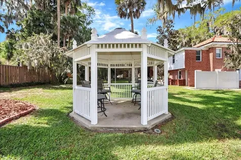 405 Lakeshore Drive Leesburg FL 34748