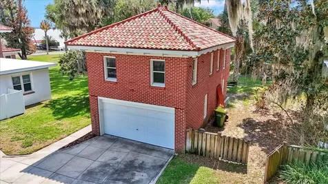 405 Lakeshore Drive Leesburg FL 34748