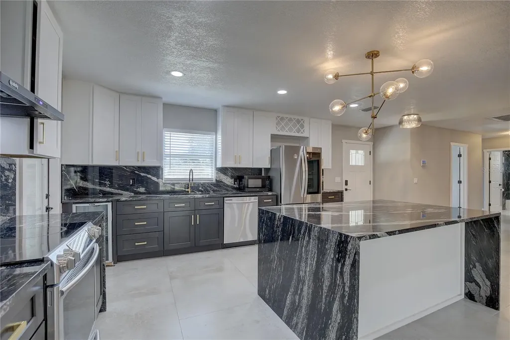 912 S Highland Avenue Clearwater FL 33756