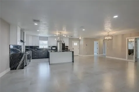 912 S Highland Avenue Clearwater FL 33756