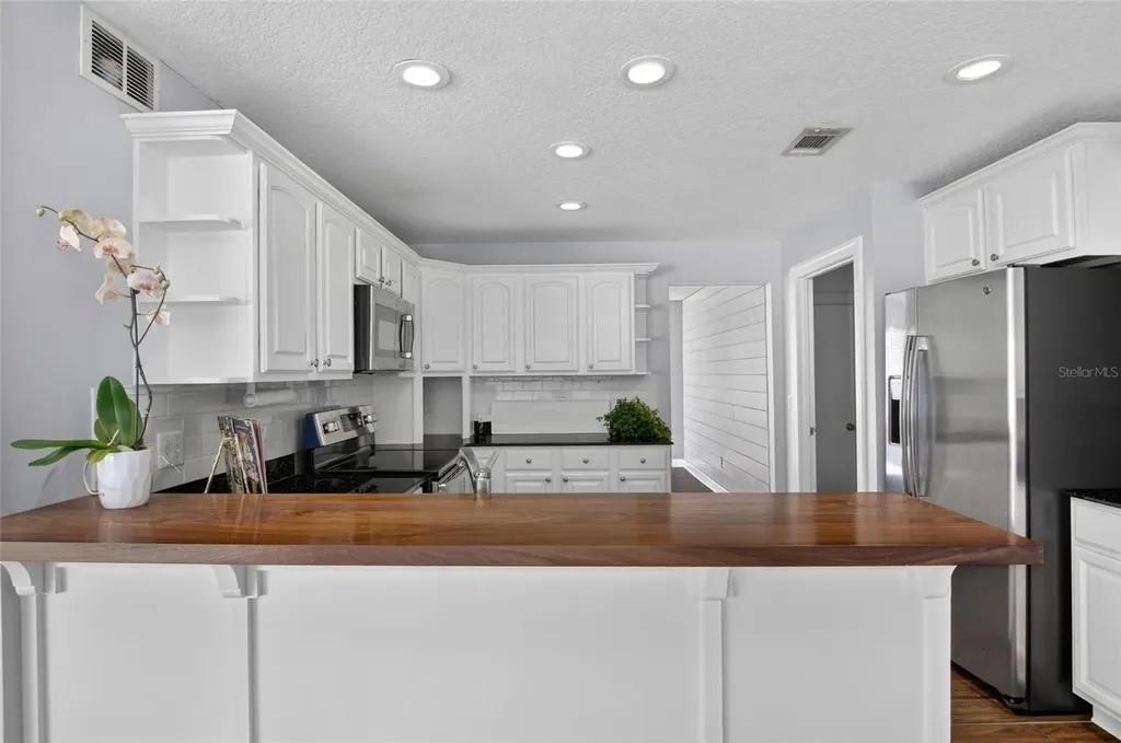 4472 Winderlakes Drive Orlando FL 32835