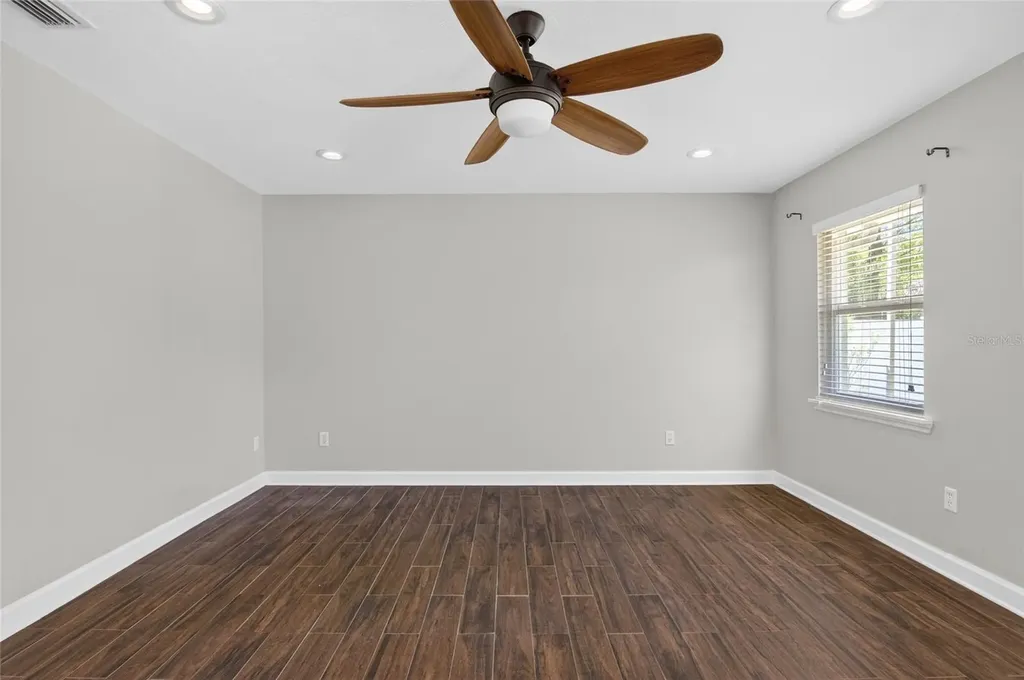 4472 Winderlakes Drive Orlando FL 32835