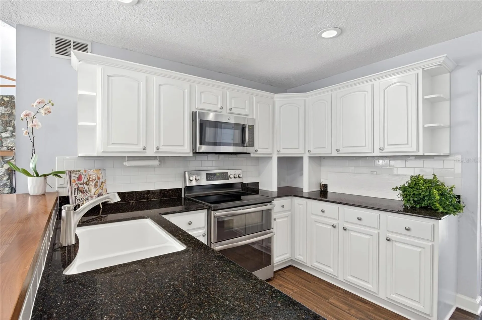 4472 Winderlakes Drive Orlando FL 32835