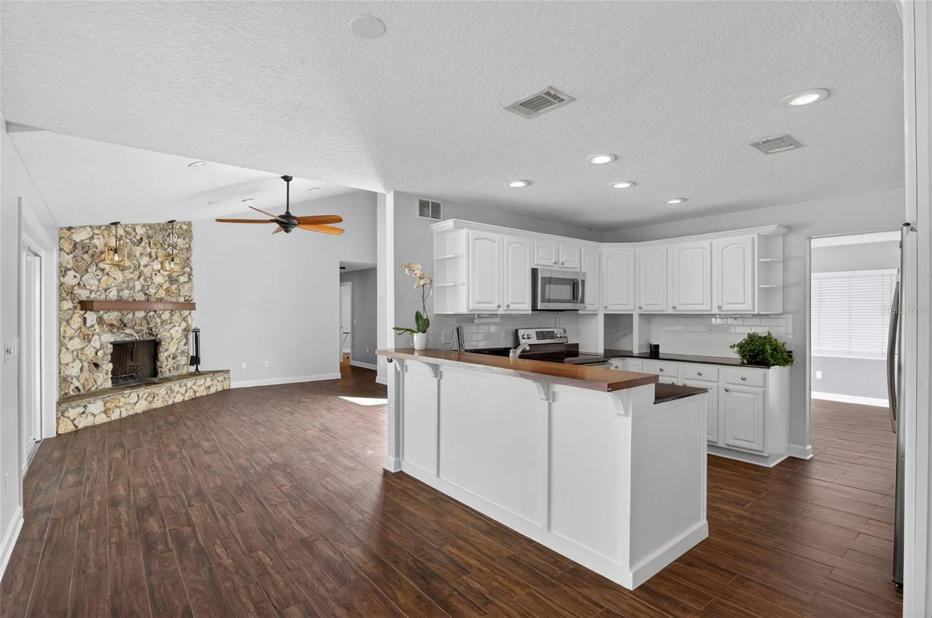 4472 Winderlakes Drive Orlando FL 32835