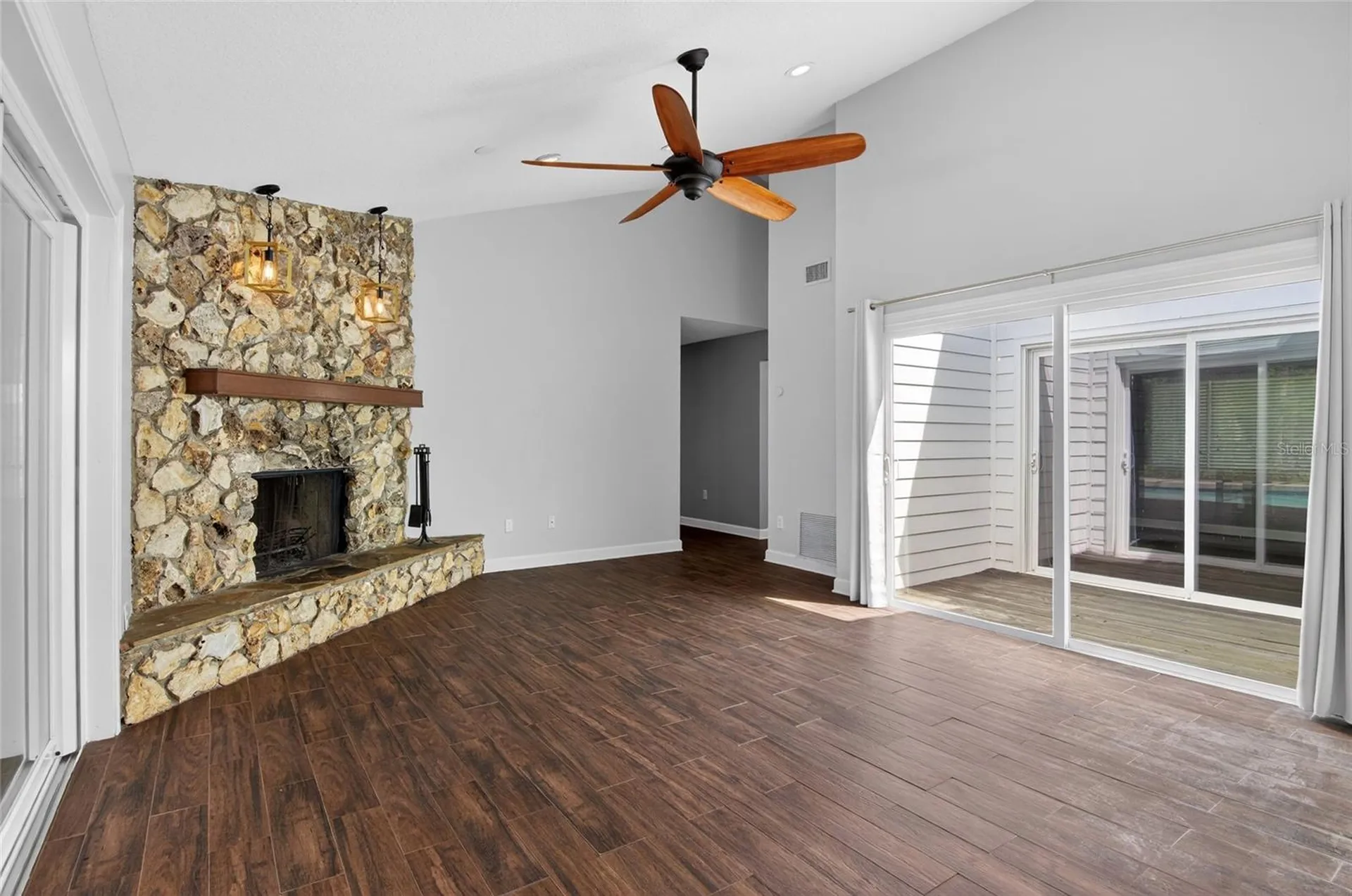 4472 Winderlakes Drive Orlando FL 32835
