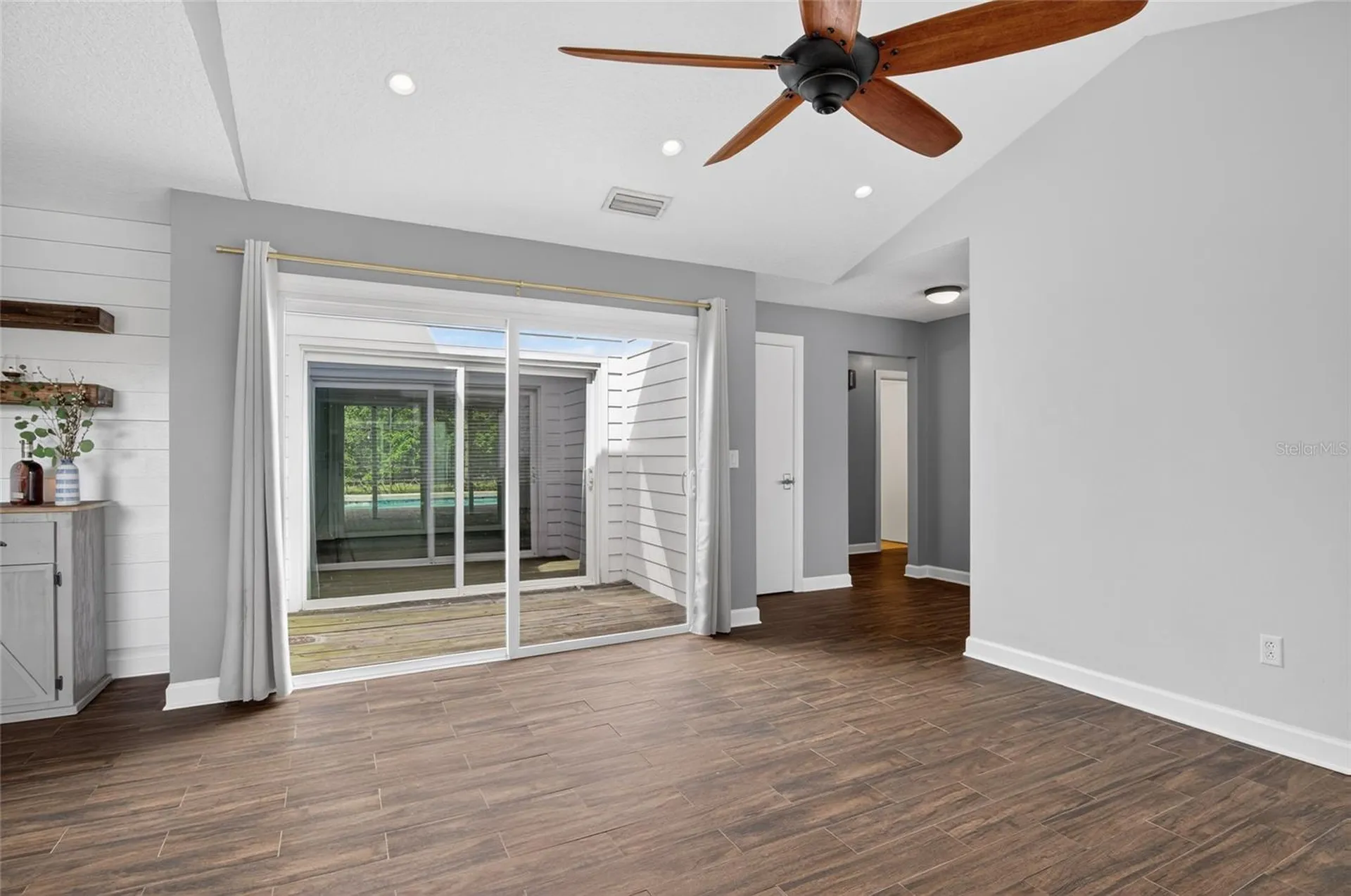 4472 Winderlakes Drive Orlando FL 32835