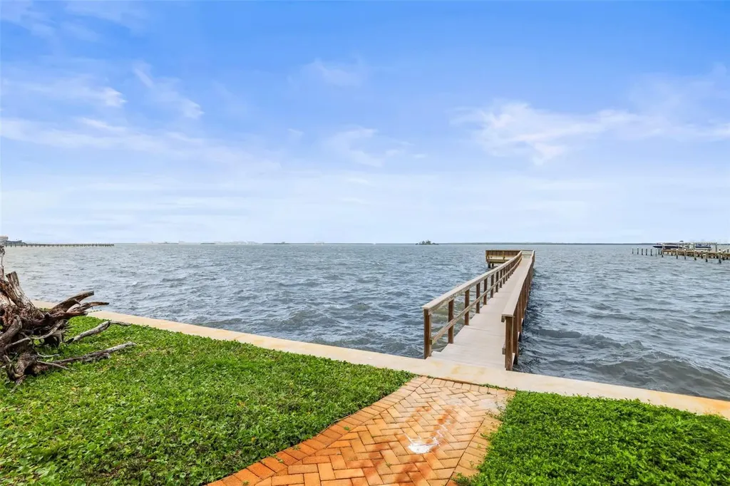 1340 Bayshore Boulevard Dunedin FL 34698