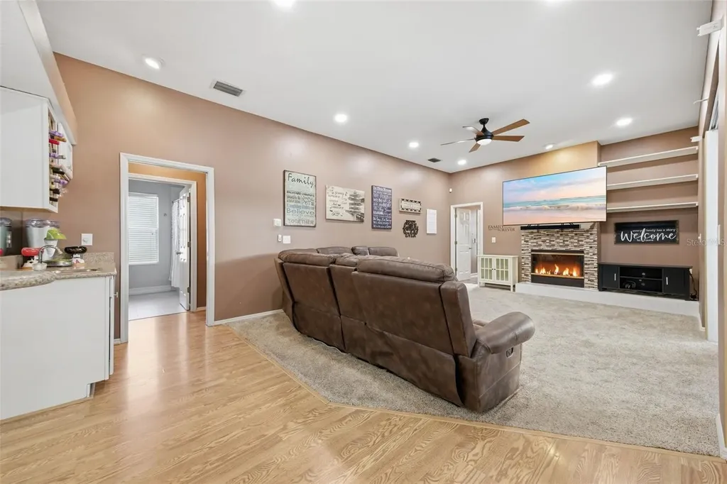 18302 Saint James Court Tampa FL 33647