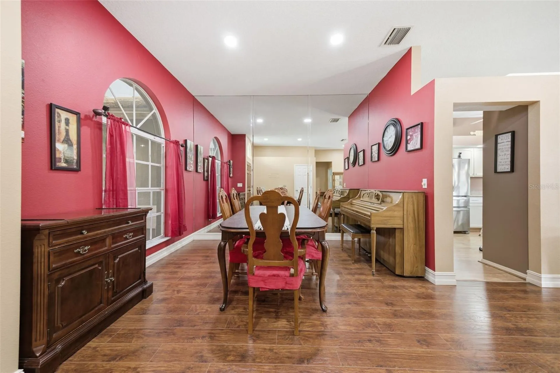 18302 Saint James Court Tampa FL 33647
