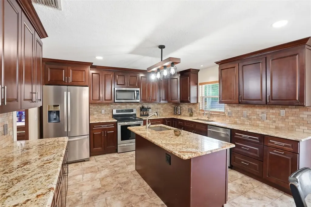 467 Granite Circle Chuluota FL 32766