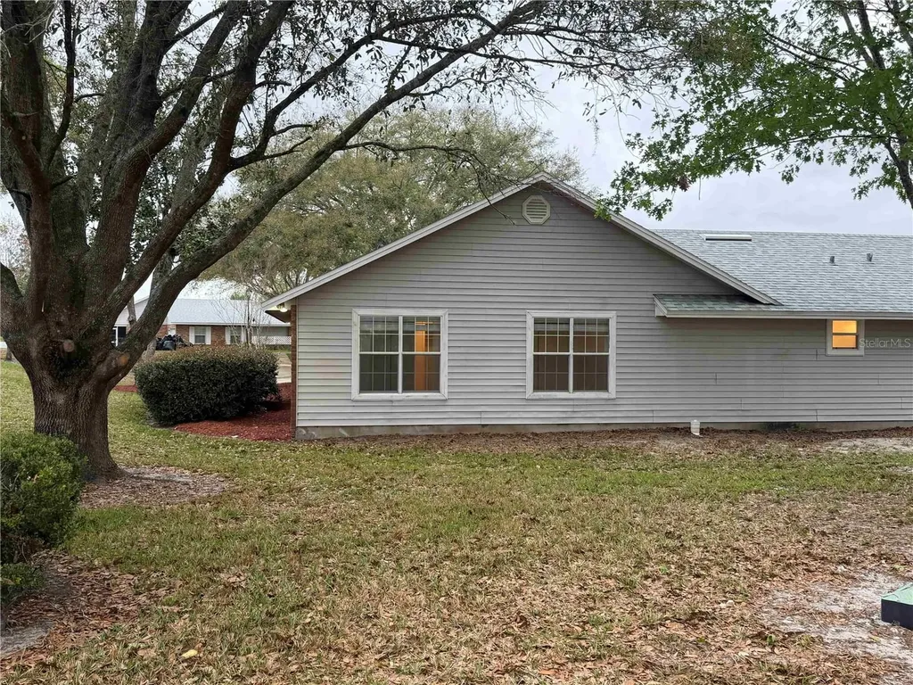2535 S Glen Eagles Drive Deland FL 32724