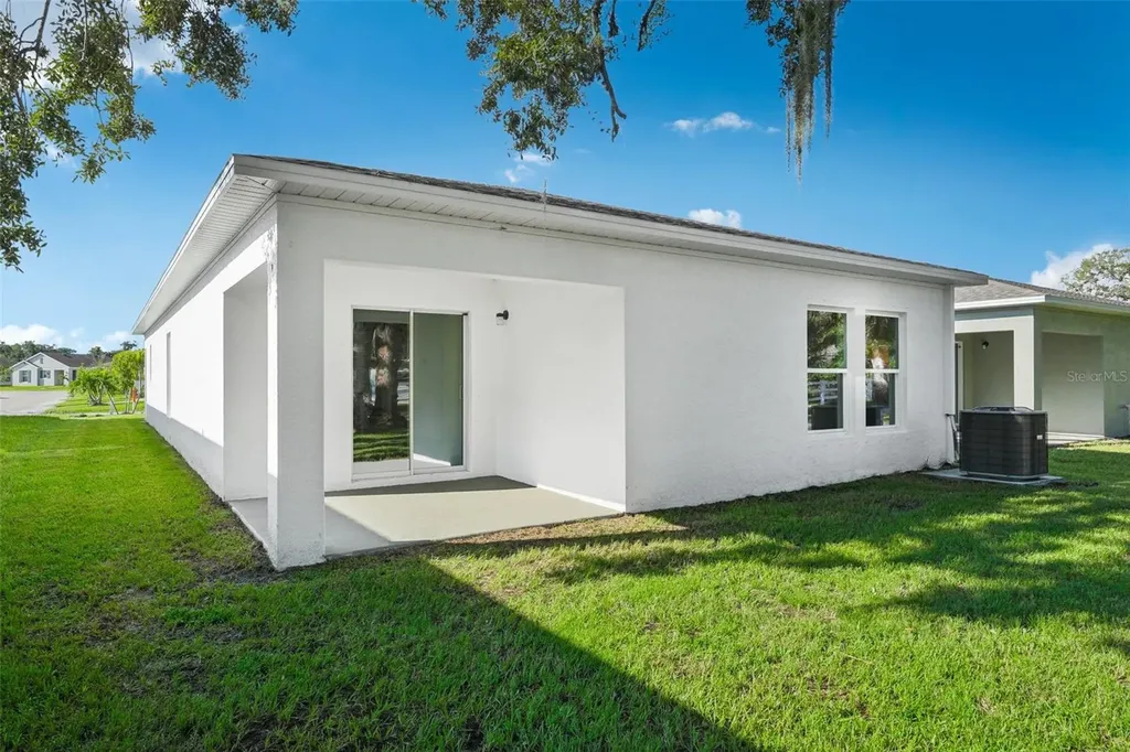 2044 Golden Beak Drive Eagle Lake FL 33839