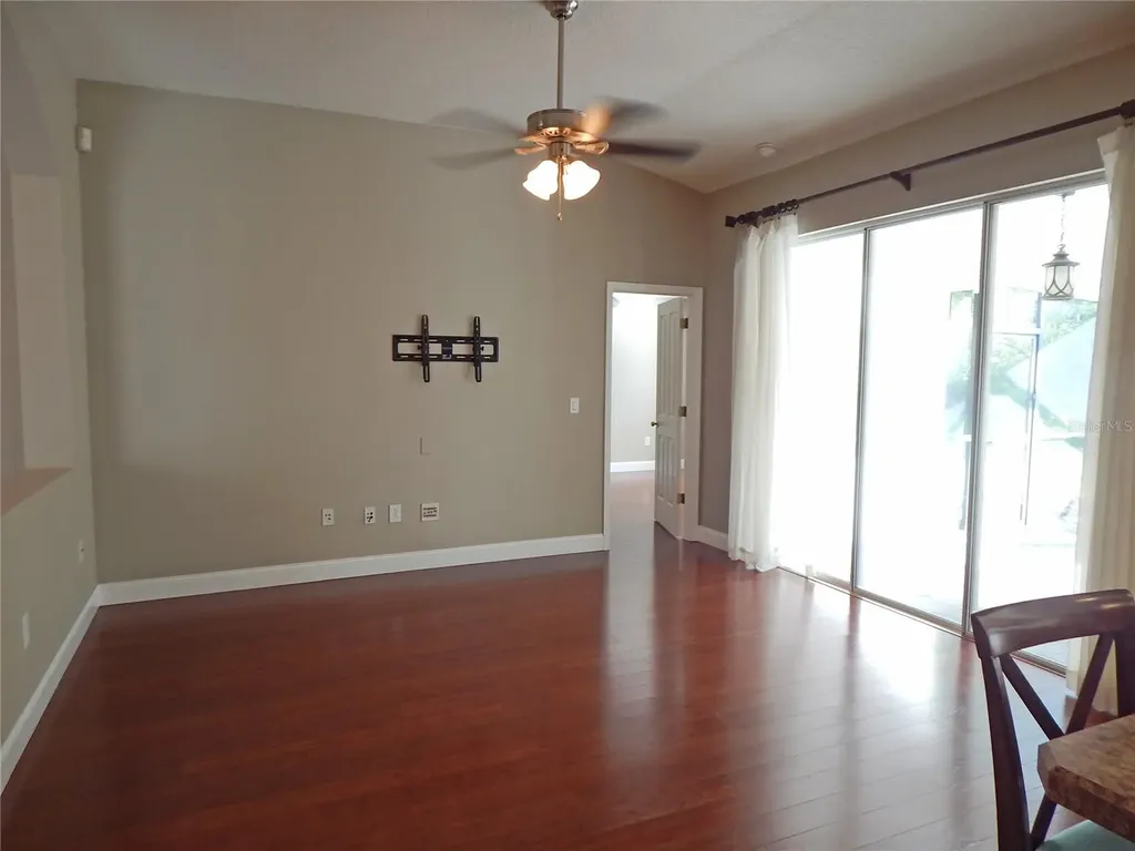 6519 Bridgecrest Drive Lithia FL 33547