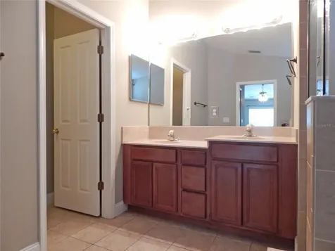6519 Bridgecrest Drive Lithia FL 33547