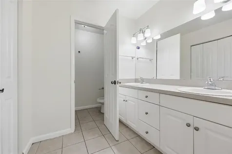 501 SW 75th Street Gainesville FL 32607
