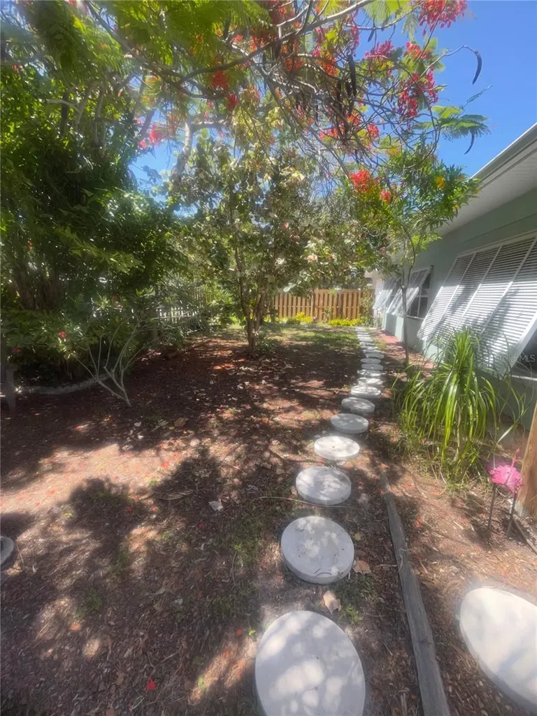 428 Court Street Englewood FL 34223