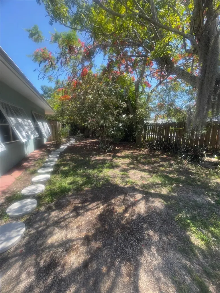 428 Court Street Englewood FL 34223