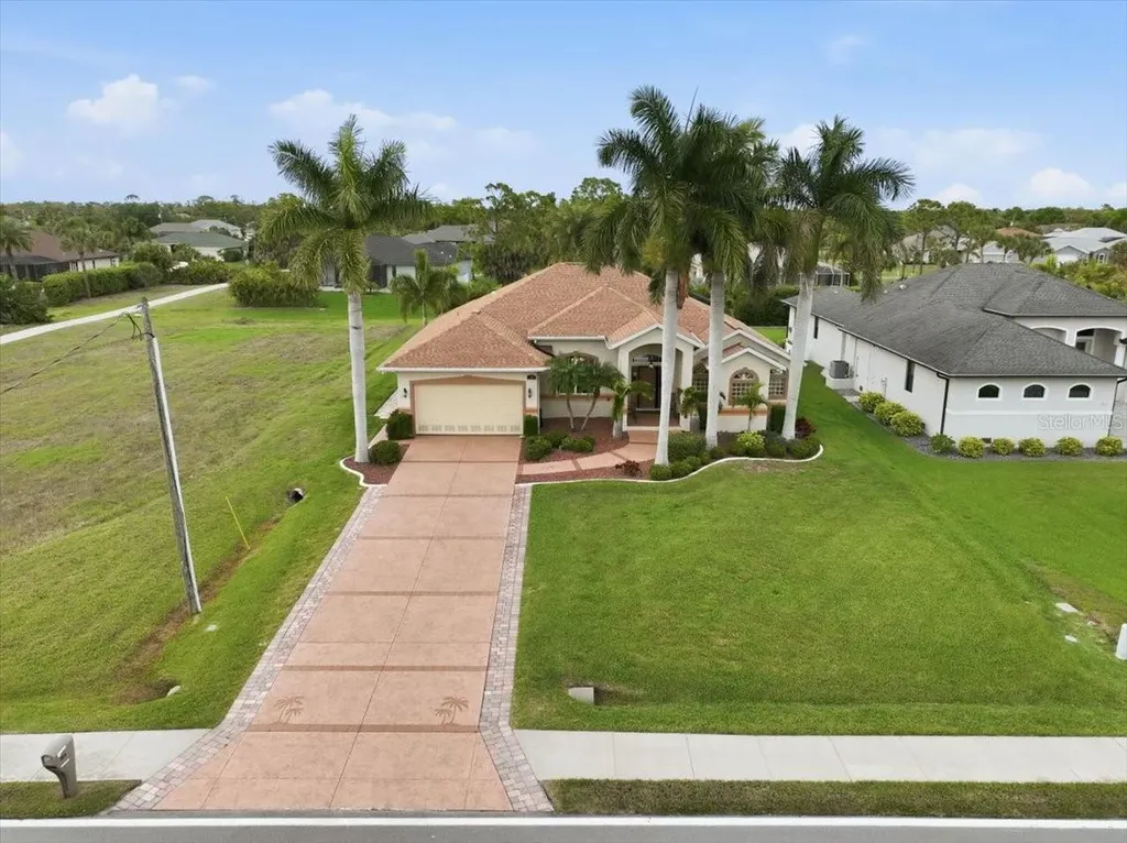 185 Rotonda Boulevard E Rotonda West FL 33947